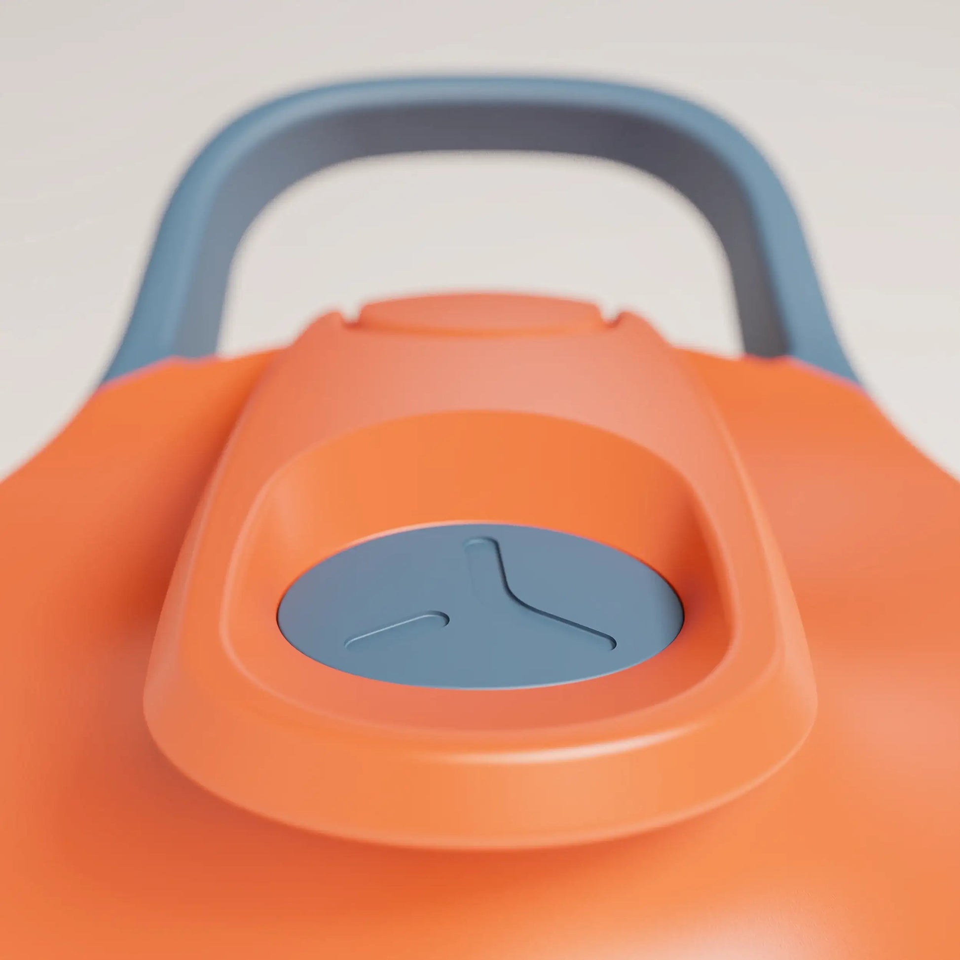 insulated-performance-shaker-bottle-m8 SHKR_18550_dwSS-S1.1_burntOrange_midnightBlue_1_12_MPCloop_edit.png