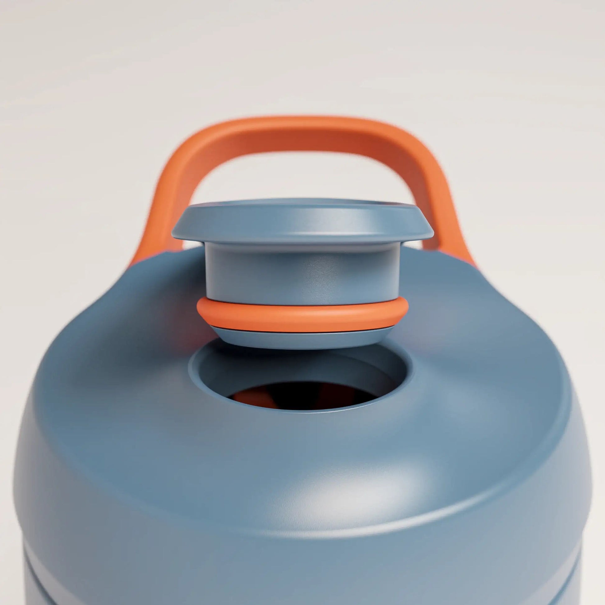 insulated-performance-shaker-bottle-m8 SHKR_18550_dwSS-S1.1_midnightBlue_burntOrange_2_2.5_MPCloop_edit.png