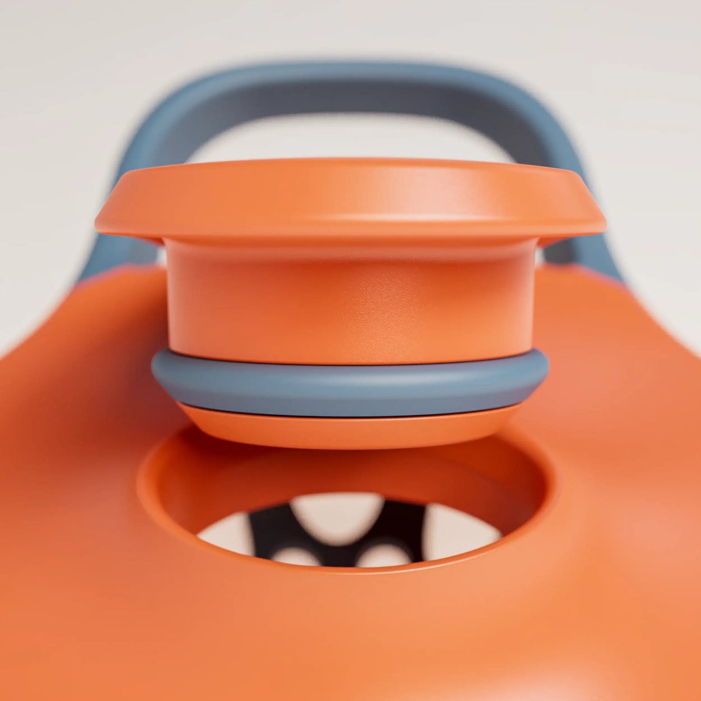 ecozen-performance-shaker-bottle-c6 SHKR_24700_P-S1.1_burntOrange_midnightBlue_2_2_MPCloop_edit.png