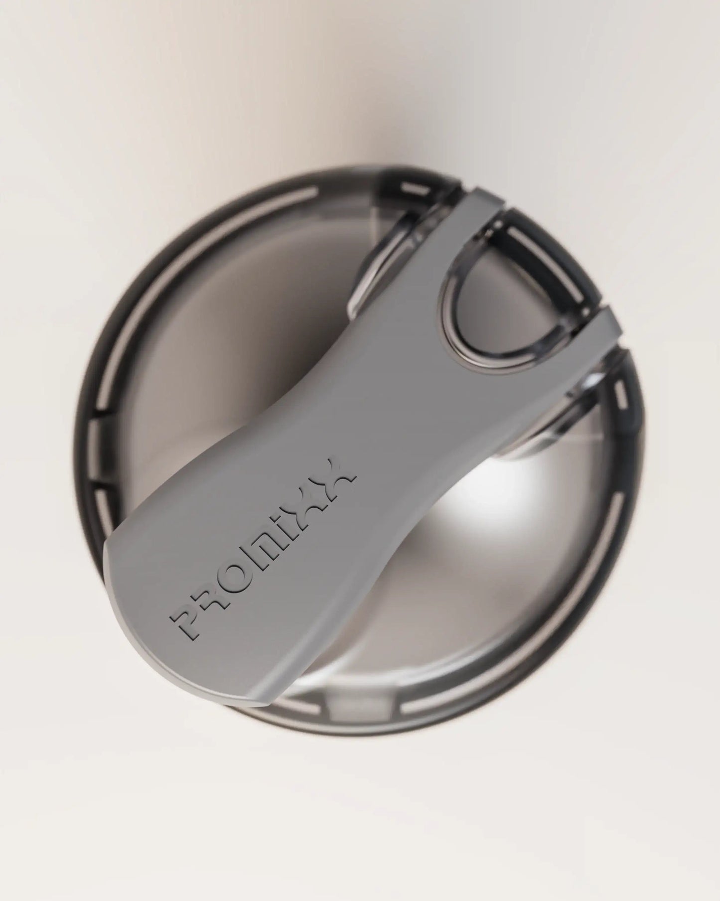 stainless-steel-electric-shaker-bottle-z7 VM_LiPo_3.5-700_v1_stainlessSteel_4x5_noNUTRIPOD_1_6_topDown_DOF_EDIT.png