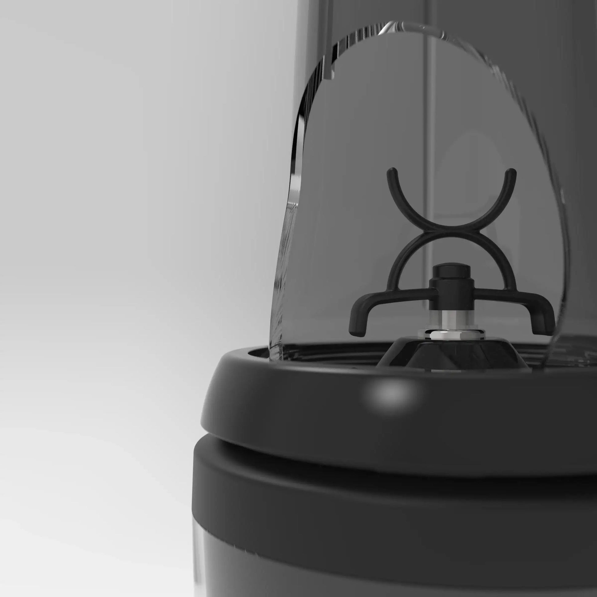 nutrition-and-protein-blender-i7 xblade_cutaway.1660.jpg